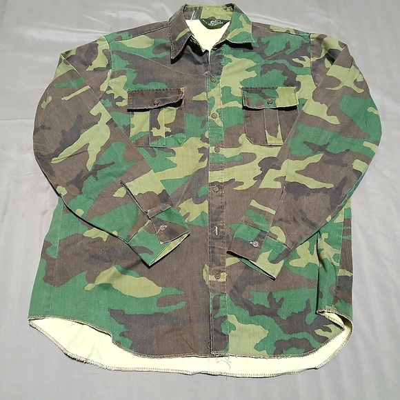 Bass Pro Shops Other - Bass Pro Shops Mens L Camouflage Shirt Heavy Duty Camo Outdoor Field Hunting VTG